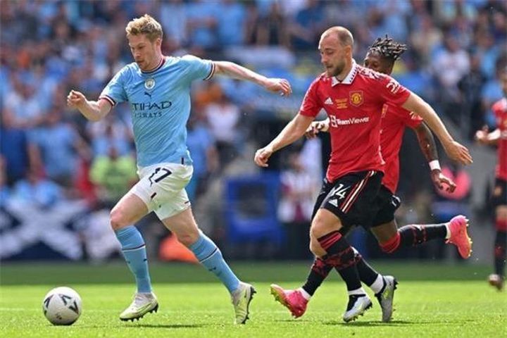 Bruno Fernandes thừa nhận Man City thắng xứng đáng