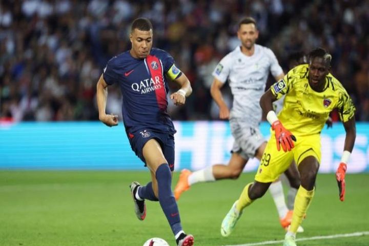 Video bóng đá PSG - Clermont: Ngược dòng địa chấn, kết buồn ngày chia tay Messi (Ligue 1)