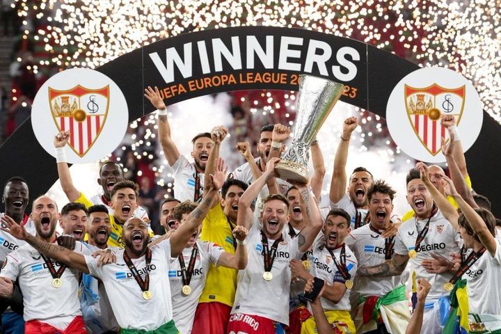 Sevilla đăng quang ngôi vô địch Europa League lần thứ 7