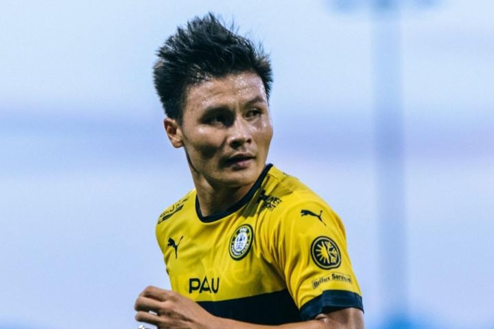 Quang Hải trở lại thi đấu ở V-League
