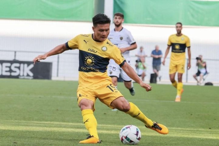 Quang Hải thanh lý hợp đồng với Pau FC