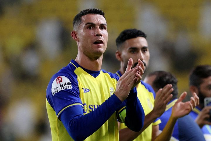 Chủ sở hữu Newcastle thâu tóm đội bóng của Ronaldo