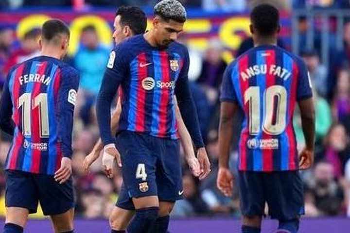 Barcelona có thể bị trục xuất khỏi Cúp châu Âu