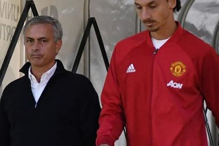 Man United cân nhắc mời Ibrahimovic làm HLV trước khi sa thải Mourinho