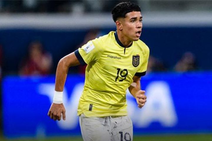 Chelsea hoàn thành bản hợp đồng đầu tiên trong hè 2023