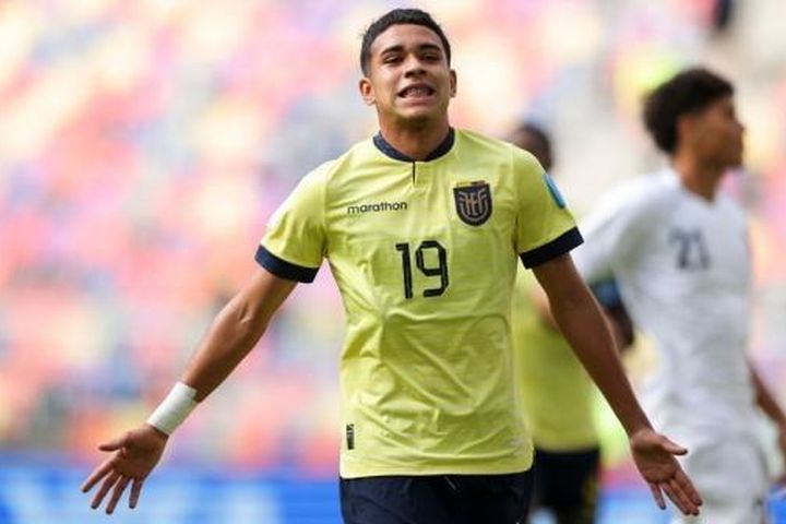 Chelsea chốt được tân binh đầu tiên ở mùa Hè