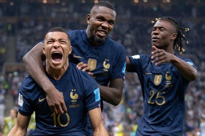 PSG khuấy đảo kỳ chuyển nhượng