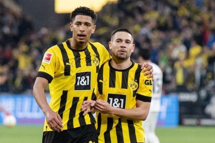 Trụ cột Dortmund gia nhập Bayern