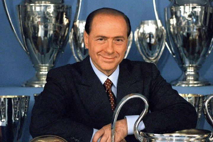 Vĩnh biệt Berlusconi, người có tầm nhìn vượt thời đại