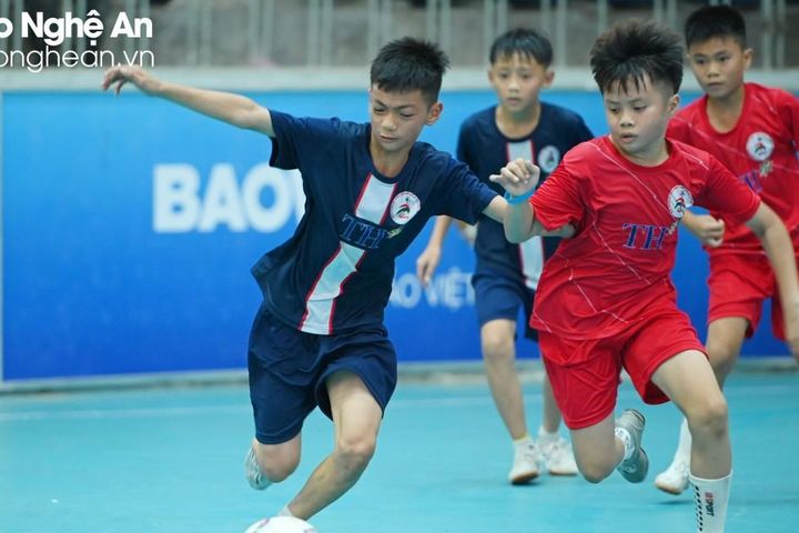 Nhi đồng Thanh Chương thắng thuyết phục Nhi đồng Diễn Châu ở trận tứ kết thứ hai