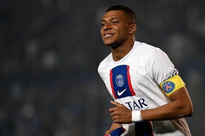 Mbappe gây sốc với thông báo chia tay PSG