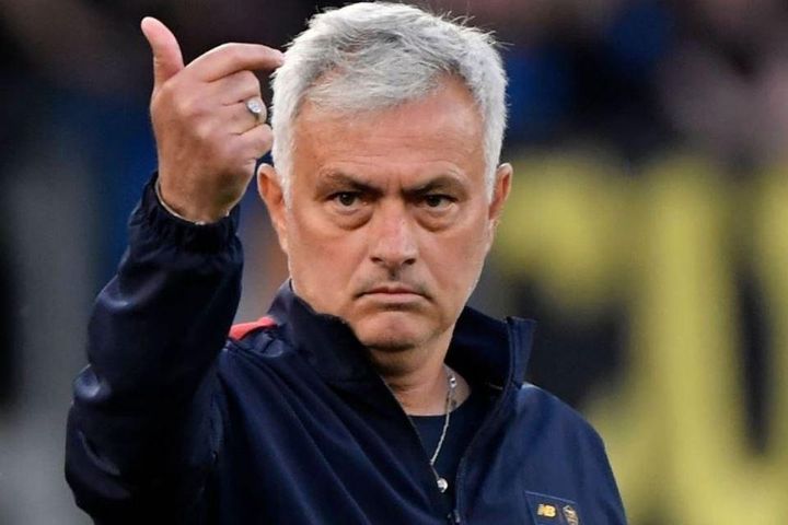 Mourinho liên tiếp có tân binh miễn phí