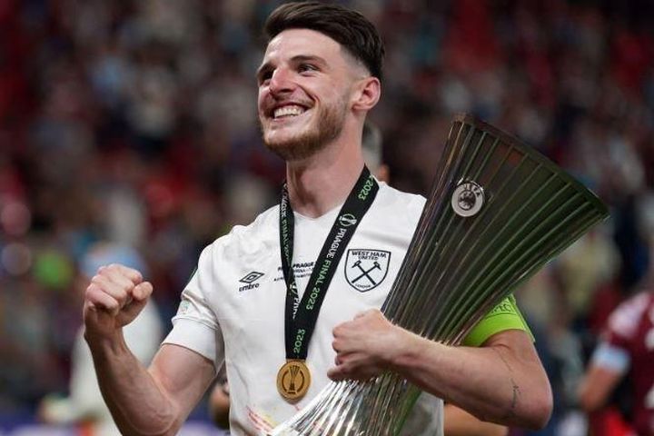 Arsenal tiến sát bom tấn giá 100 triệu bảng