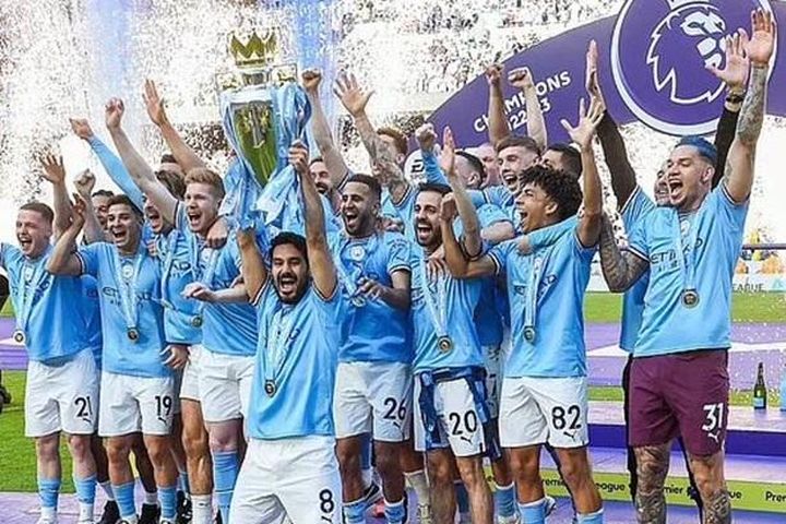 Siêu máy tính dự đoán thành tích MU và Man City mùa giải mới