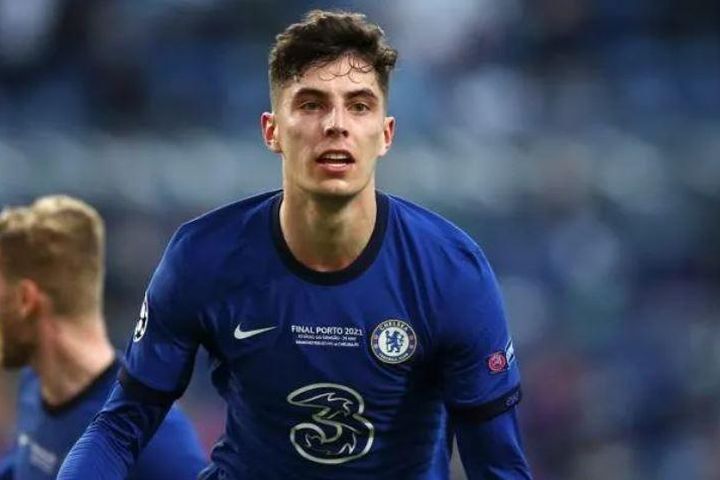 Chelsea sẵn sàng bán tiền đạo cho Arsenal