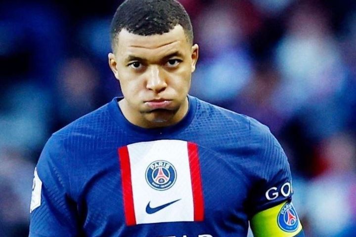 Tổng thống Pháp vào cuộc để giữ chân Mbappe