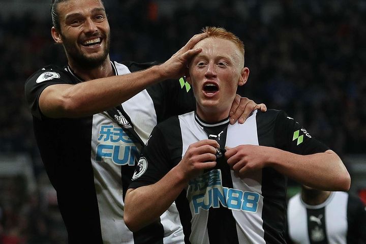 Newcastle chia tay 9 cầu thủ sau khi lọt top 4