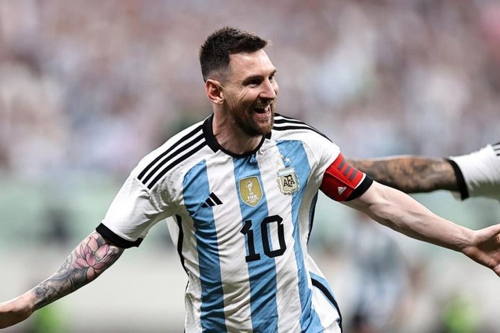 Messi chơi hay là nỗi xấu hổ với Barca