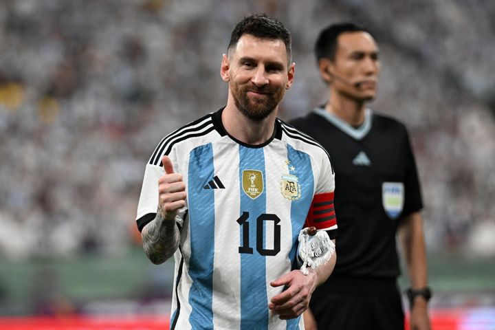 Messi đi máy bay riêng về Barcelona, không đến Indonesia đấu giao hữu