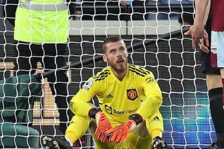 MU không đăng ký thủ môn De Gea trong mùa giải mới