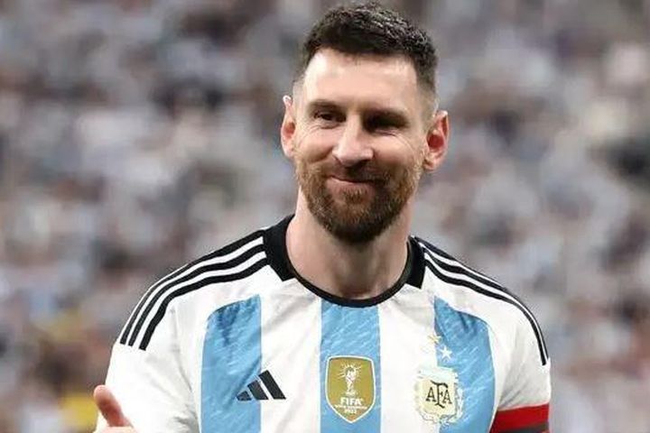 Messi có thể chơi trong đội do Rooney làm HLV gặp Arsenal