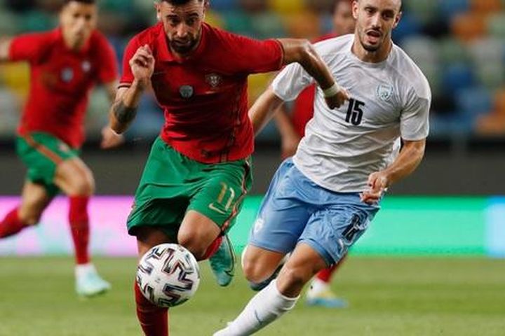 Sao Man United rực sáng, Bồ Đào Nha thắng đậm Bosnia vòng loại EURO