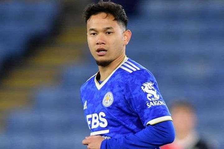 Vì sao ngôi sao tuyển Thái Lan chia tay Leicester City?