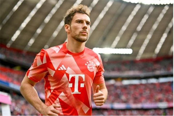 Tiền vệ Bayern Munich thẳng thừng từ chối MU