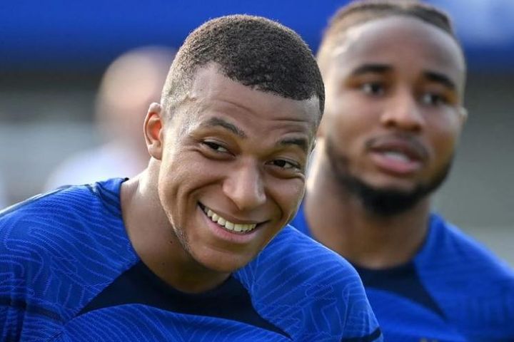 Tin mới nhất bóng đá sáng 18/6: 'Mbappe chỉ là cầu thủ bình thường nếu tới Nam Mỹ'