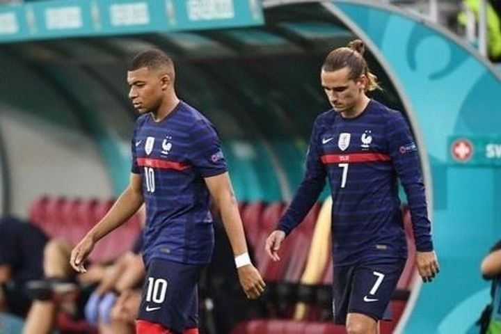 Griezmann từng bất bình vì Mbappe