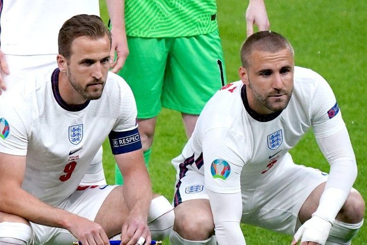 Luke Shaw chèo kéo Kane, Rice đến MU