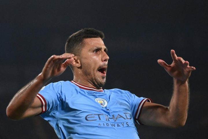 Rodri đang khiến Messi phải lo lắng