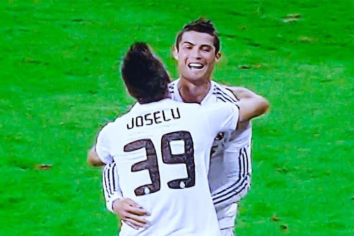 Bàn đầu tiên của Joselu ở Real Madrid