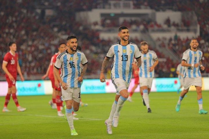 Không Messi, Argentina vẫn thắng dễ trước Indonesia