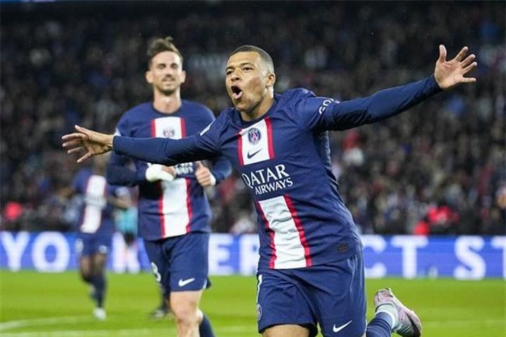 Mbappe tiếp tục khẳng định không rời PSG hè này