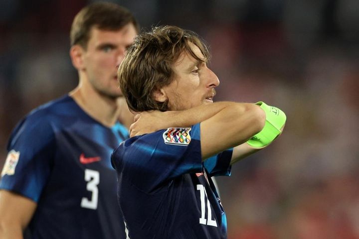 Biếm họa 24h: 'Vận đen' của Luka Modric trong màu áo ĐTQG