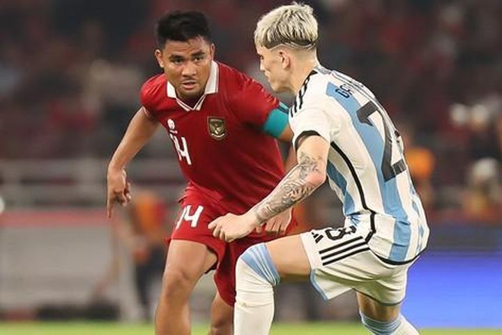 Ngôi sao Man United bất lực trước hậu vệ Indonesia, bị chấm điểm thấp nhất đội