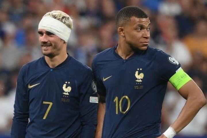 Griezmann đổ máu trong trận thắng của tuyển Pháp