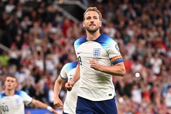 Man Utd đừng tiếc 100 triệu bảng vì Kane
