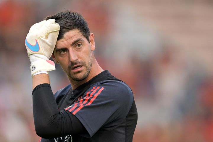 Courtois bỏ tuyển là cái tát đau cho thế hệ vàng bóng đá Bỉ