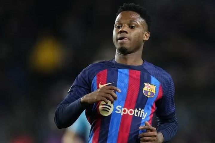 Ansu Fati lên tiếng về tương lai ở Barca