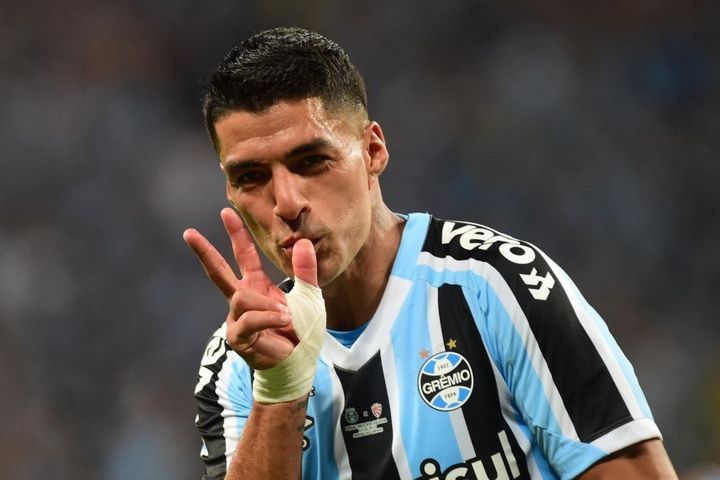 Suarez cân nhắc giải nghệ