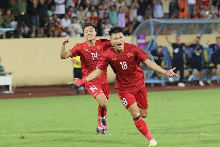 Tiền vệ Thái Sơn: Gundogan của bóng đá Việt Nam