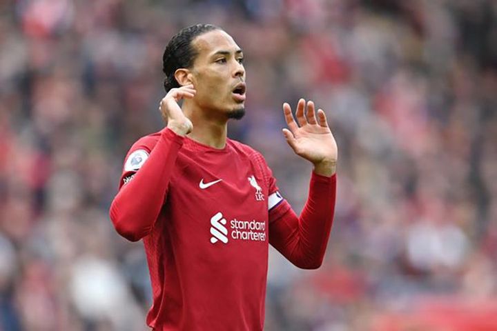 Van Dijk tiết lộ MU mắc sai lầm lớn trên thị trường chuyển nhượng