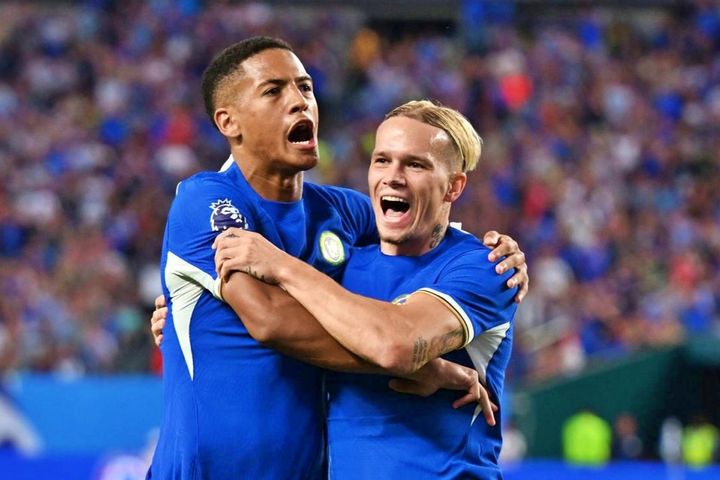 Chelsea thắng kịch tính Brighton trong trận cầu có 7 bàn thắng