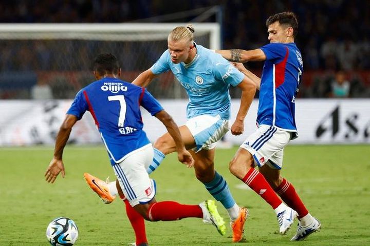 Haaland bùng nổ, Man City thắng ngược chủ nhà Yokohama Marinos