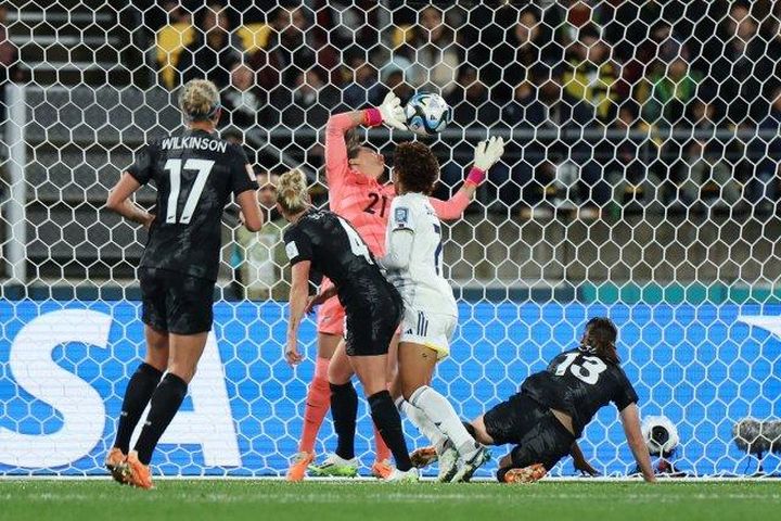 Chủ nhà World Cup 'thất vọng', 'đau lòng' khi thua Philippines