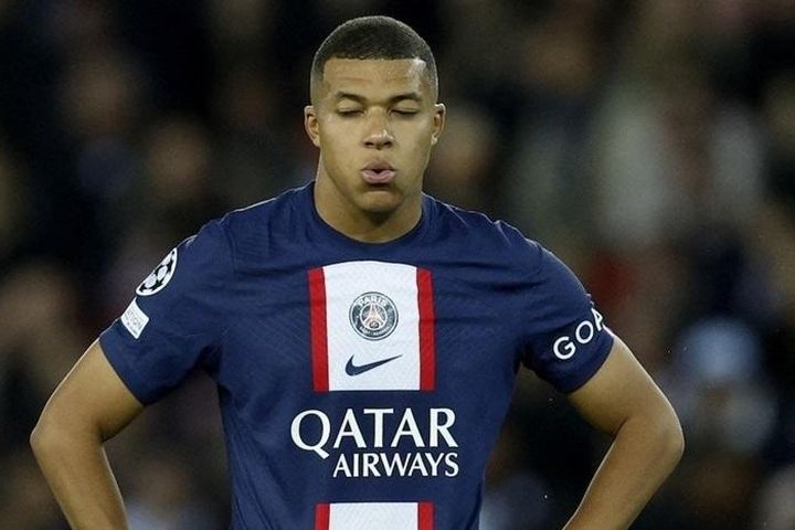 Mbappe từ chối mức lương 700 triệu euro/năm