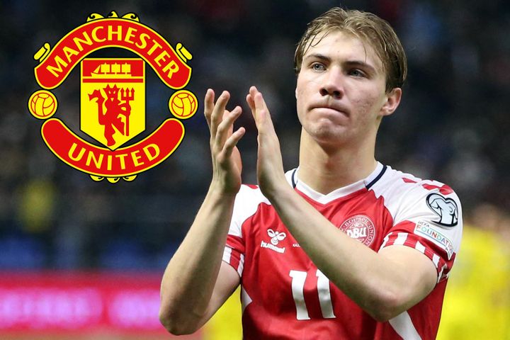 PSG muốn 'cướp' tiền đạo của Man United