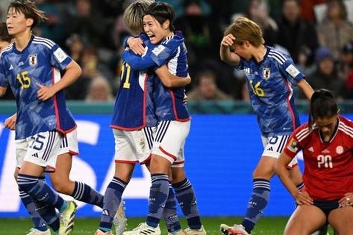 Tuyển Nhật Bản phô diễn sức mạnh, coi như sớm đoạt vé đi tiếp ở World Cup